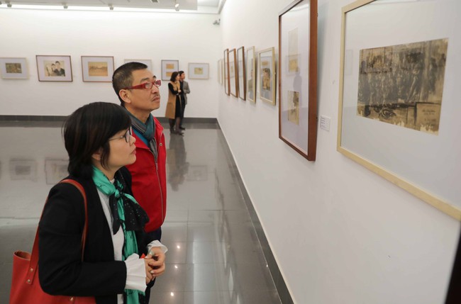 80 năm Đề cương văn hóa Việt Nam: Khai mạc triển lãm chuyên đề 'Nghệ sĩ là Chiến sĩ' - Ảnh 2.