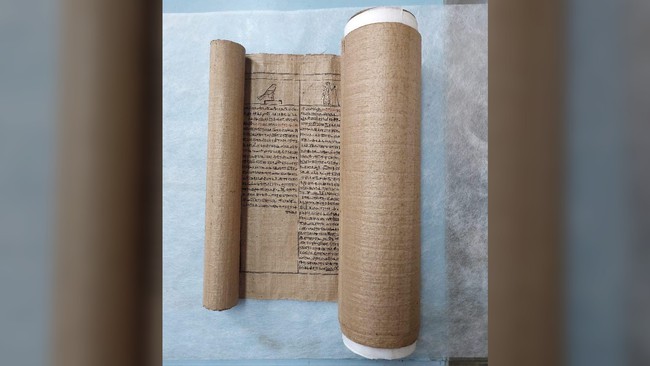 Ai Cập công bố cuốn sách còn nguyên vẹn từ 2.000 năm trước: Nhìn chữ “đọc vị” người viết - Ảnh 2.