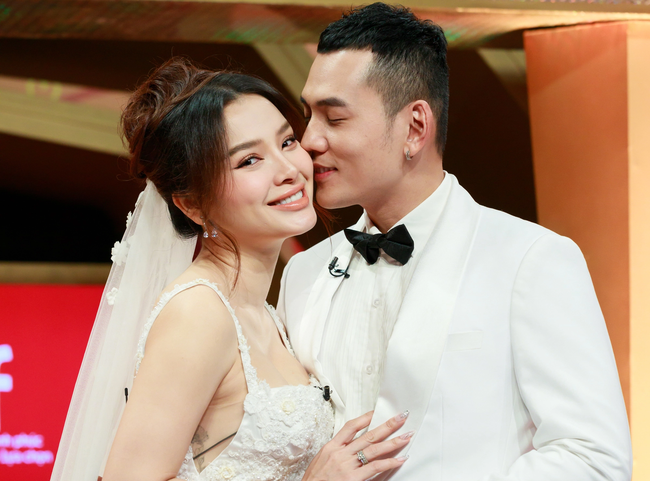 Lý Bình sau hơn 1 năm cưới Phương Trinh Jolie: Suýt chia tay nhau vì chén nước mắm - Ảnh 2.